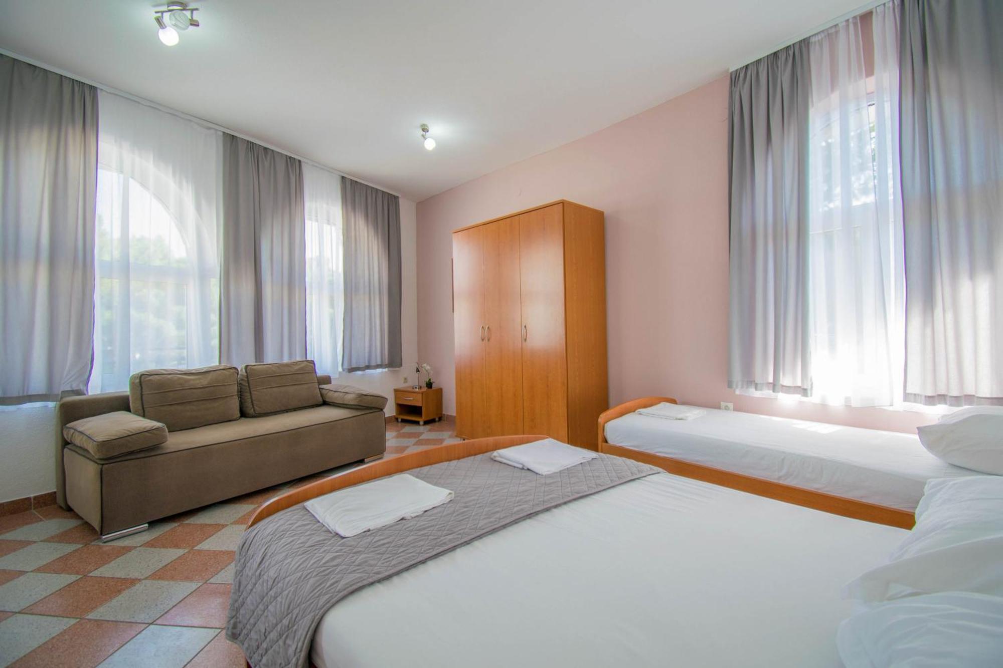 Villa Kameni Dvori Baška Voda Rom bilde