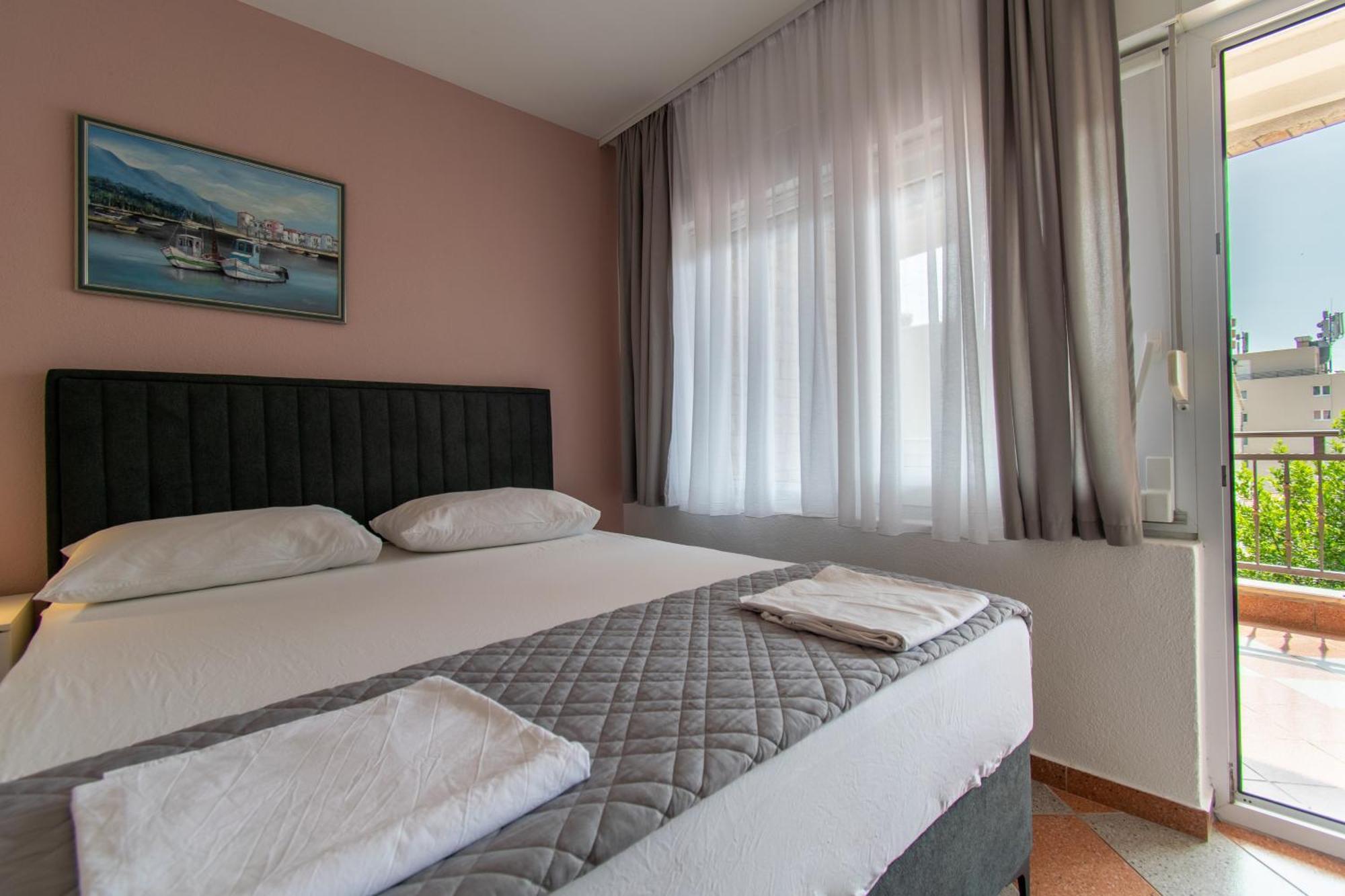 Villa Kameni Dvori Baška Voda Rom bilde