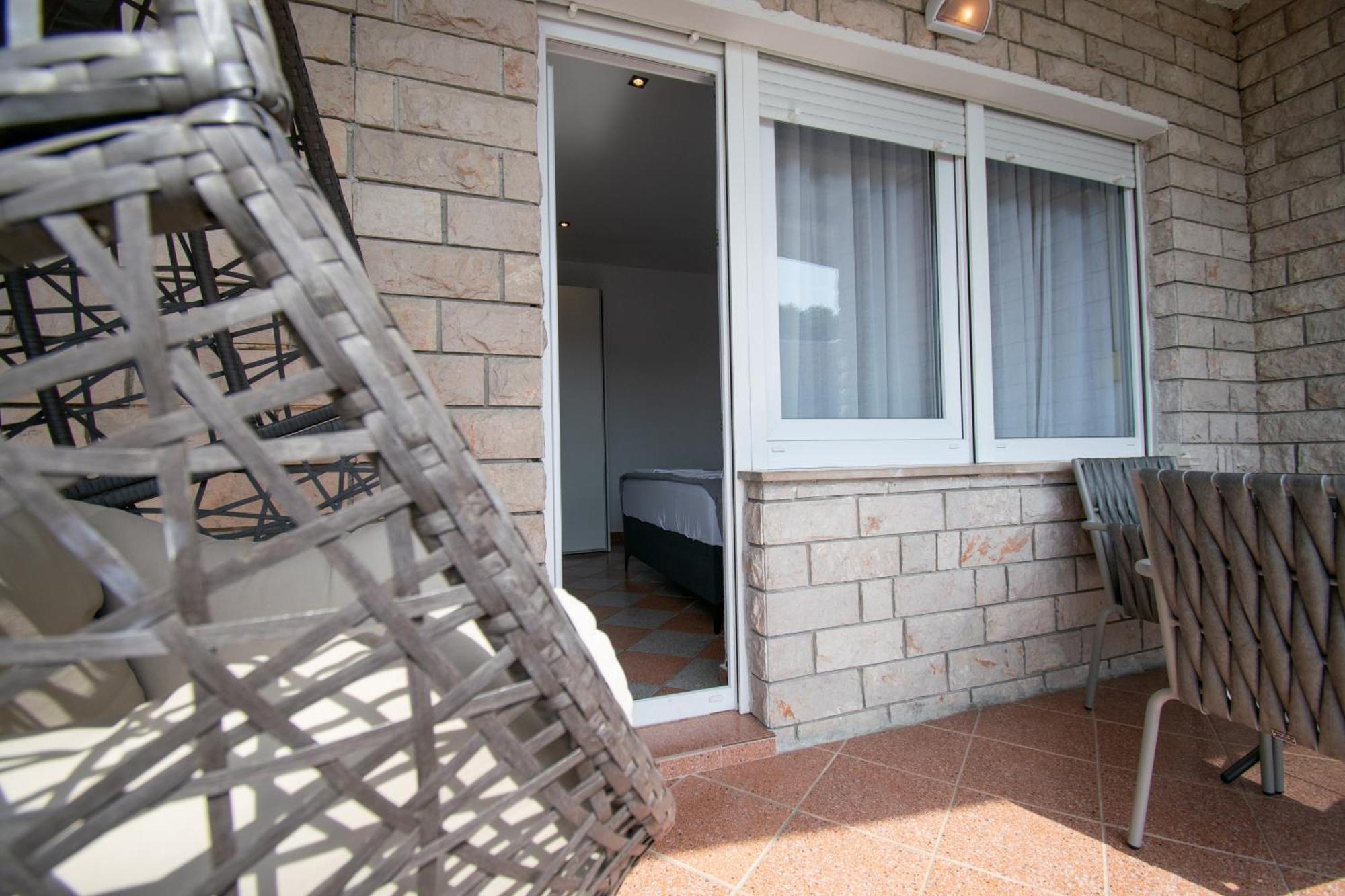 Villa Kameni Dvori Baška Voda Rom bilde