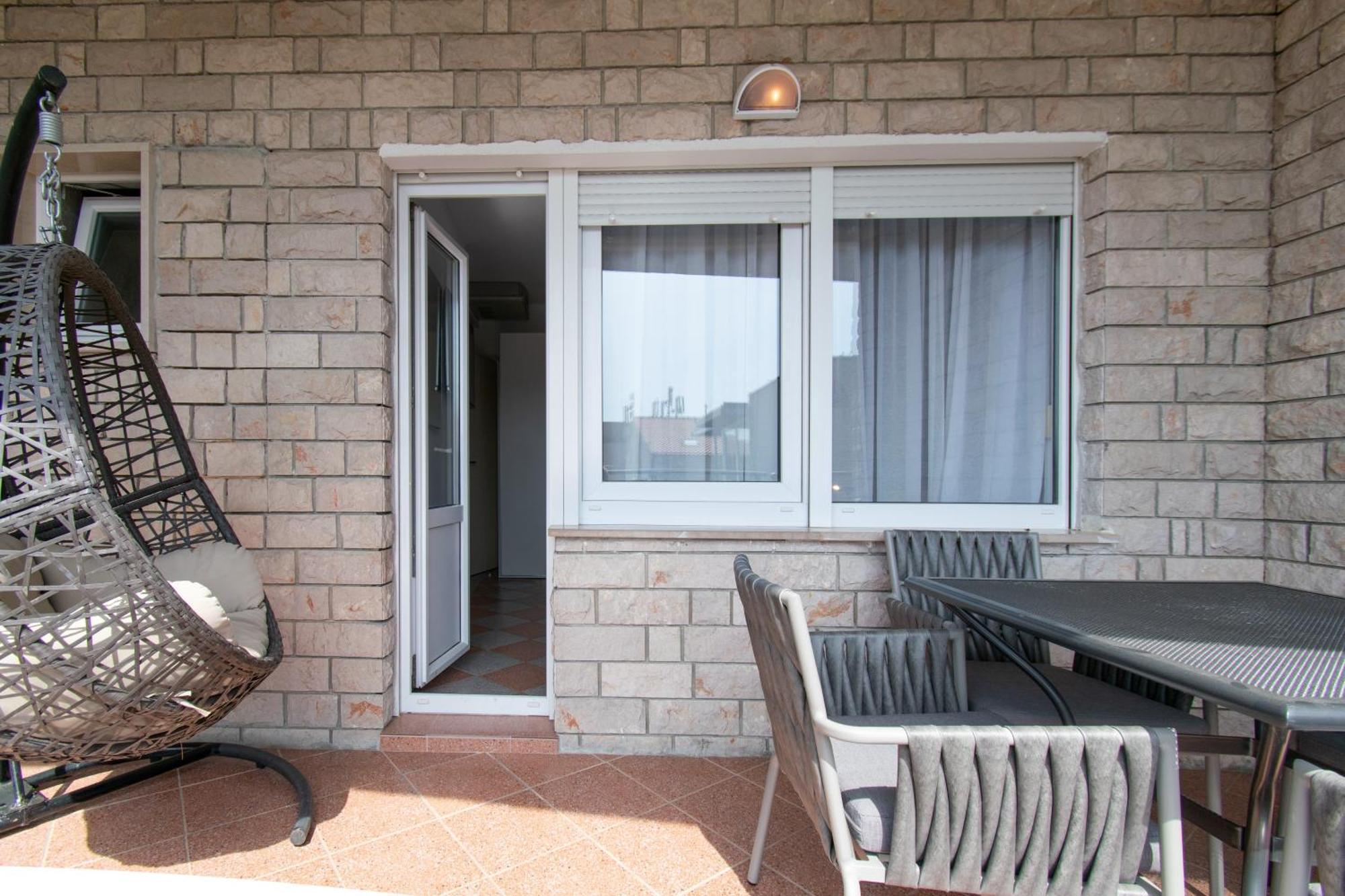 Villa Kameni Dvori Baška Voda Rom bilde